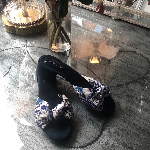 🆒 Jeffery Cambell Beaton Slides • Size 8.5 - Picture 2 of 5